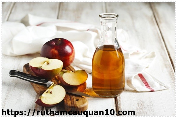 th&ocirc;ng tắc bồn rửa ch&eacute;n b&aacute;t tại nh&agrave; với c&aacute;c loại dung dịch giấm