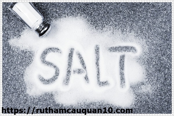 th&ocirc;ng tắc bồn rửa ch&eacute;n b&aacute;t tại nh&agrave; với c&aacute;c loại dung dịch muối