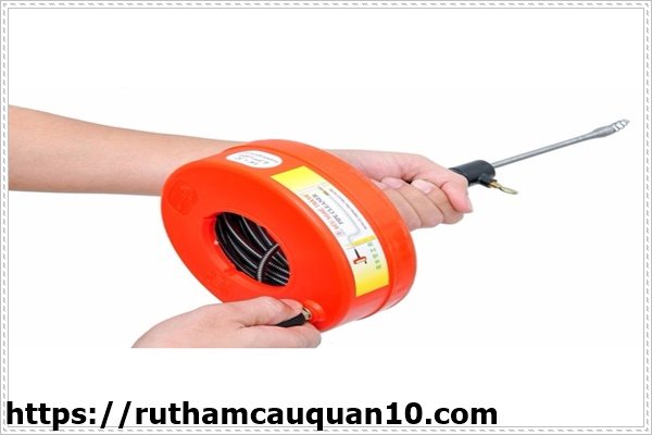 th&ocirc;ng tắc đường ống tho&aacute;t nước bị tắc nghẽn m&ugrave;a mưa như thế n&agrave;o