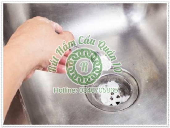 Sử dụng Enviclean Block gi&uacute;p th&ocirc;ng đường ống